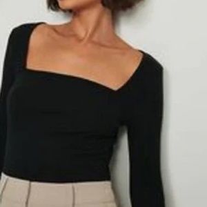 COS - LONG SLEEVE SQUARE NECK FITTED KNIT TOP